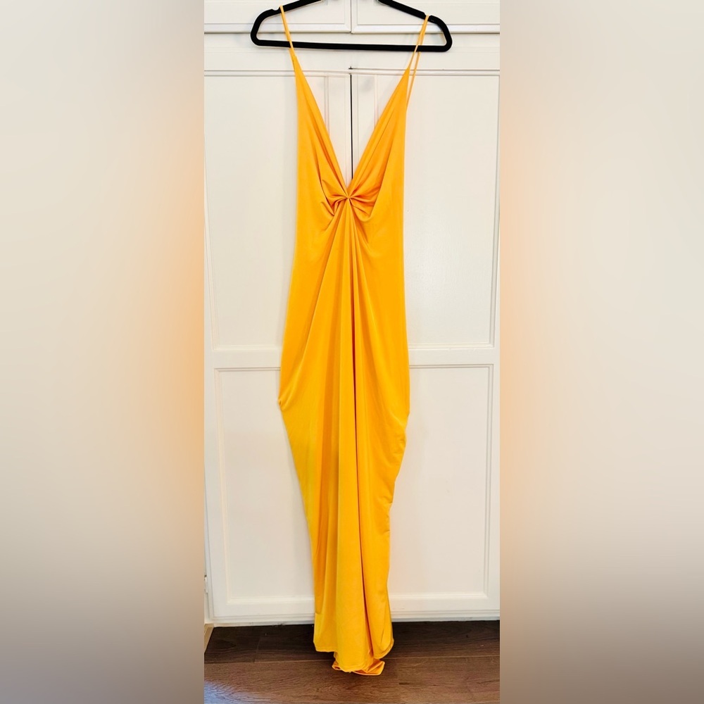 Cameo Ultra Sexy Low V Backless Dress in Yellow - Picture 3 of 7